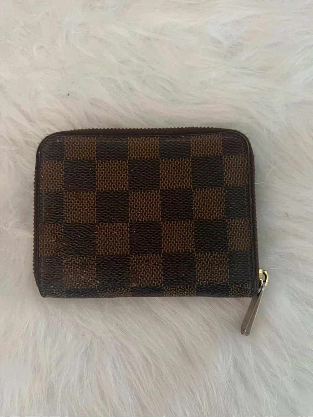 Louis Vuitton compact louis